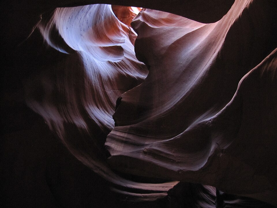Upper Antelope Canyon narrow slot canyon light beams