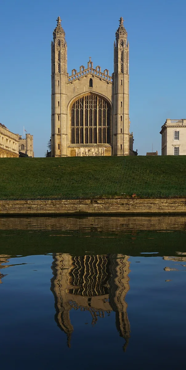 Best Things to Do in Cambridge, England (2026 Guide) 2 King's College Chapel reflection River Cam Cambridge tranquil