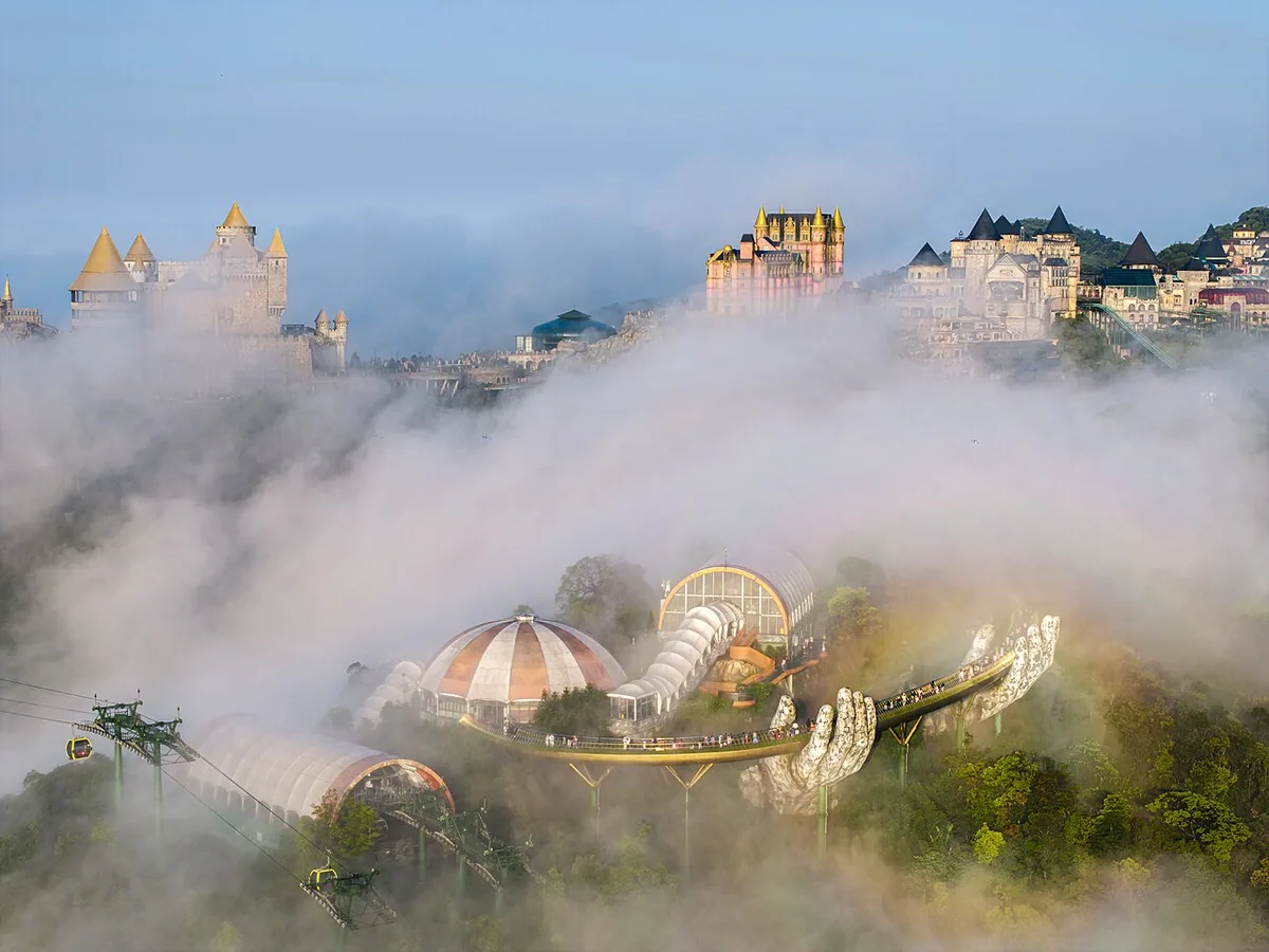 Ba Na Hills Golden Bridge morning tips Da Nang Vietnam cable car timing