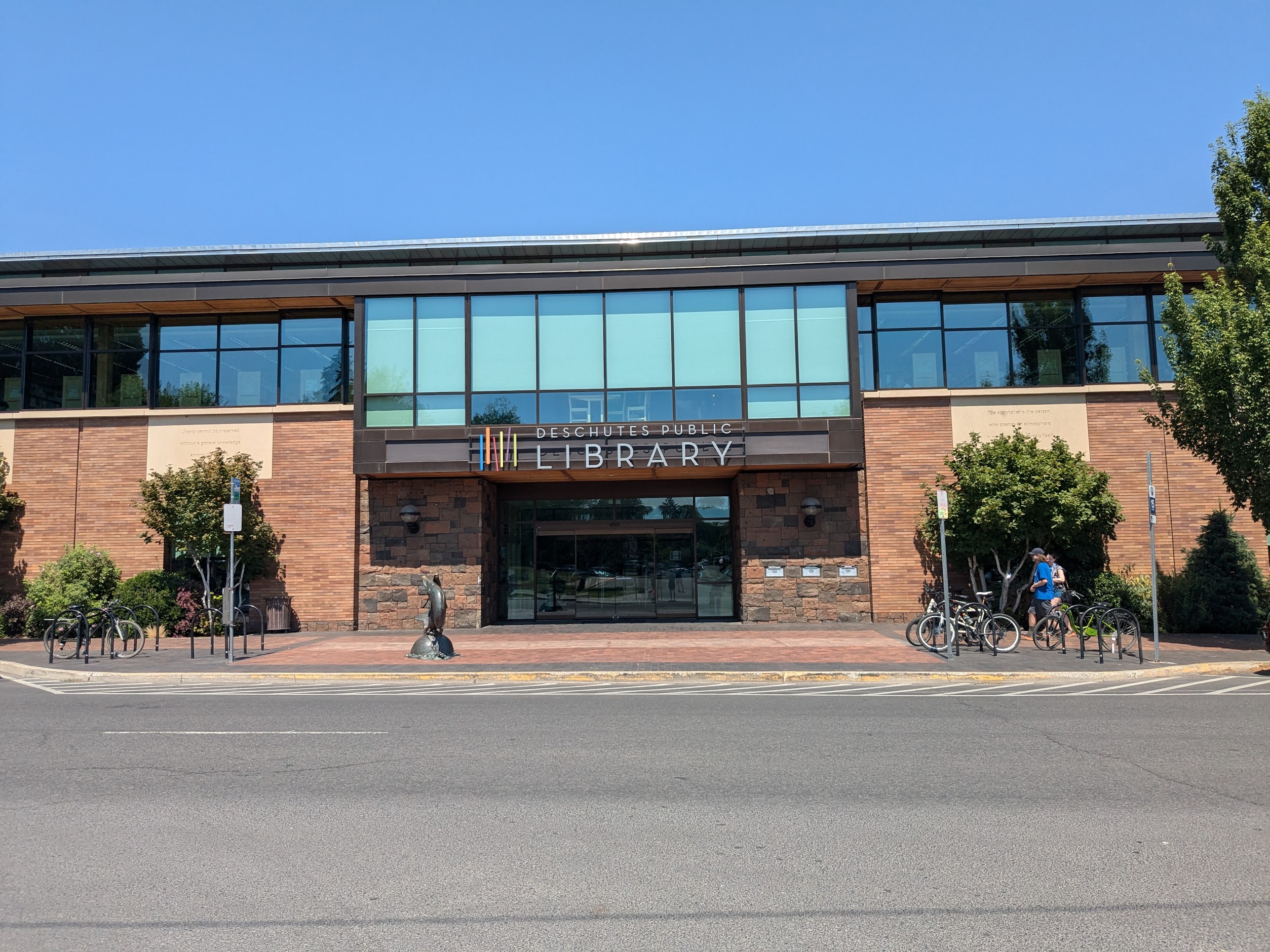 downtown bend oregon food district
