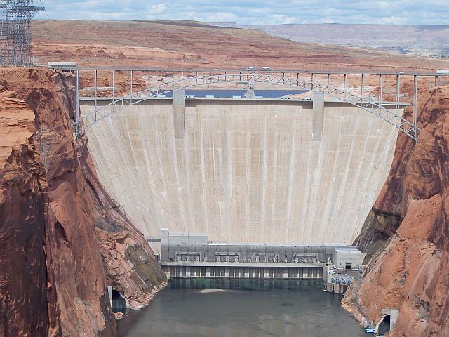 Glen Canyon Dam concrete arch dam Colorado River