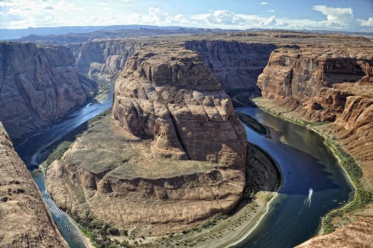 Horseshoe Bend Sunrise Guide: Best Time & Tips (2026)