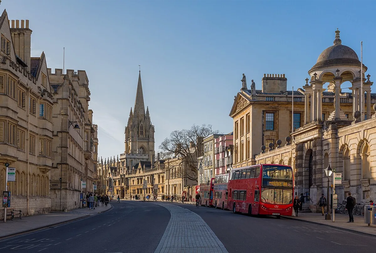 Oxford High Street historic university buildings day trip from London