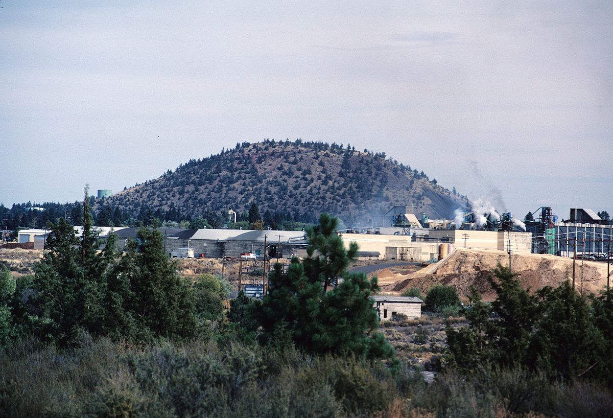 Pilot Butte Bend Oregon romantic scenic viewpoint couples