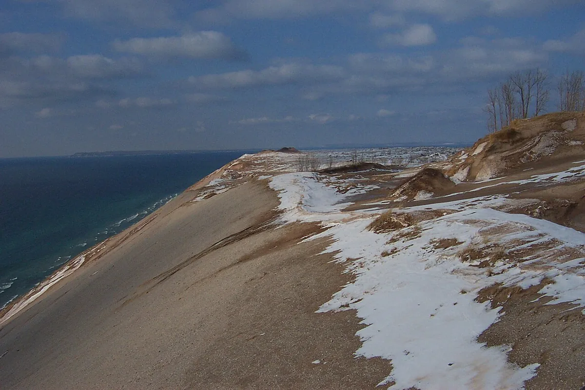 Where to Stay in Traverse City: Best Hotels and Resorts (2026 Guide) 4 Sleeping Bear Dunes National Lakeshore Michigan near Traverse City accommodation camping