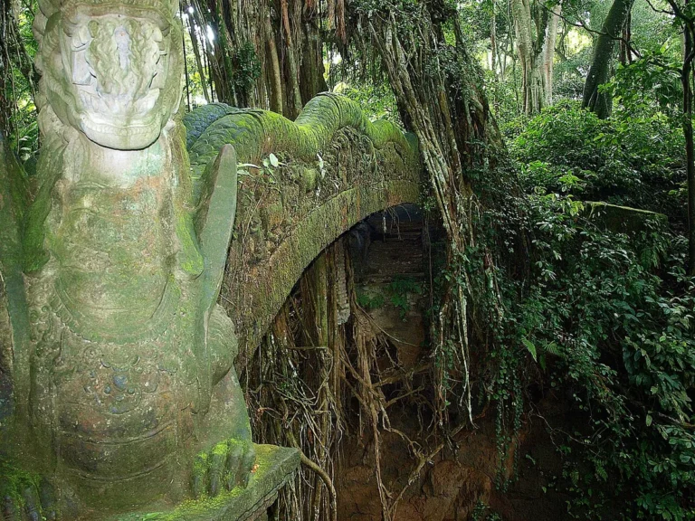 Sacred Monkey Forest Ubud Bali Indonesia 3 day itinerary macaque temple