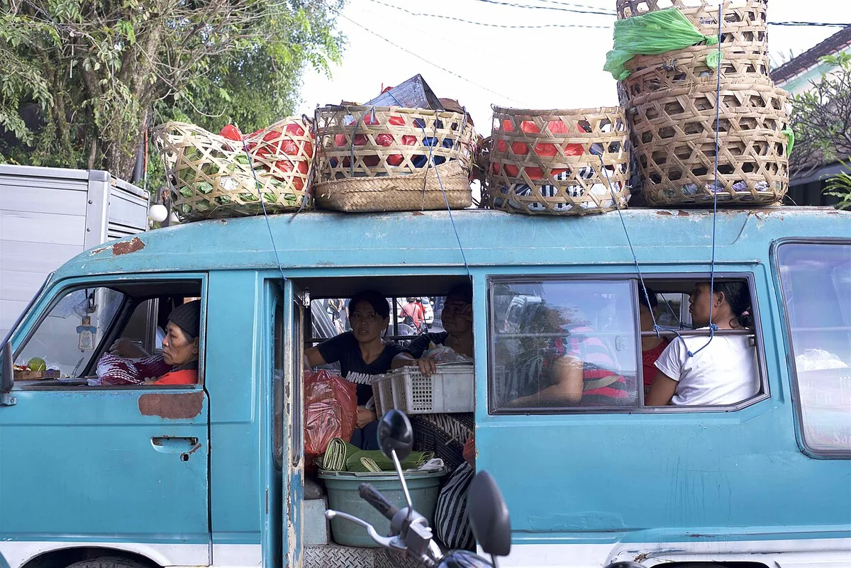 Pasar Ubud market Bali Indonesia hidden gem traditional morning crafts