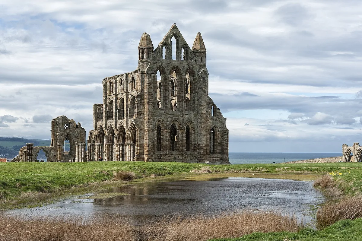 Where to Stay in Whitby: Best Hotels, B&Bs and Guesthouses (2026) 2 Whitby Abbey ruins accommodation nearby clifftop hotels B&B