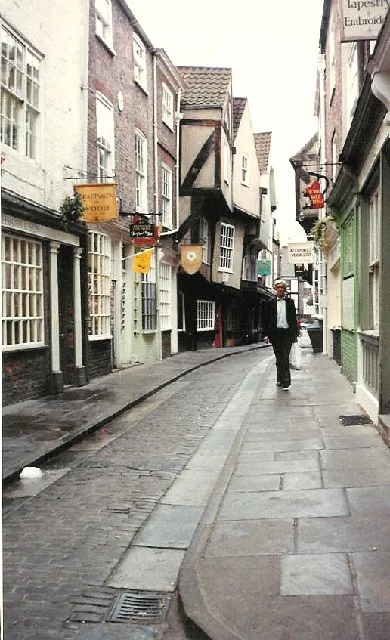 2 Days in York: The Perfect Weekend Itinerary (2026) 2 The Shambles York medieval street overhanging buildings itinerary